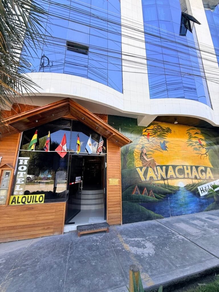 Dos Hoteles en Oxapampa — En Alquiler